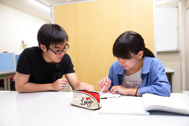 【写真】高校生学習内容の学習の様子